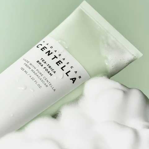 Skin1004 - Madagascar Centella Tea-trica BHA Foam Cleanser