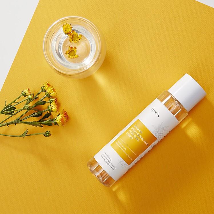 iUNIK - Vitamin Hyaluronic Acid Vitalizing Toner 200ml